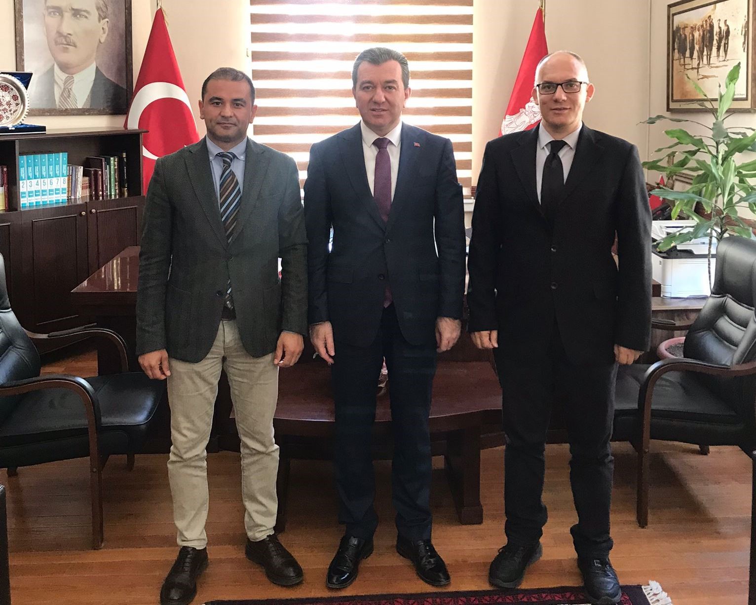 İZMİR KATİP ÇELEBİ ÜNİVERSİTESİ TURİZM FAKÜLTESİ ÖGRETİM ÜYESİ PROF.DR. VOLKAN