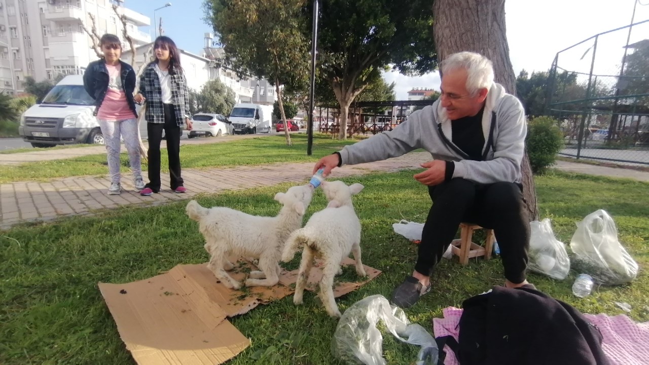 MANAVGAT’TA İKAMET EDEN AHMET FELEK İSİMLİ VATANDAŞ, KARAMAN’DAN ALIP MANAVGAT’A