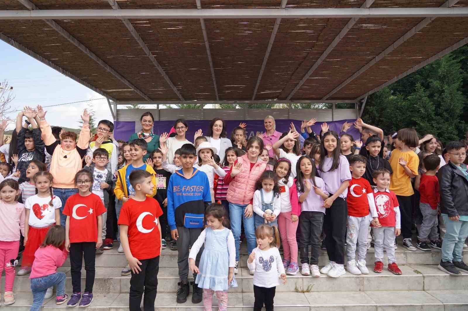 BİLECİK BELEDİYESİ TARAFINDAN 23 NİSAN ULUSAL EGEMENLİK VE ÇOCUK BAYRAMI