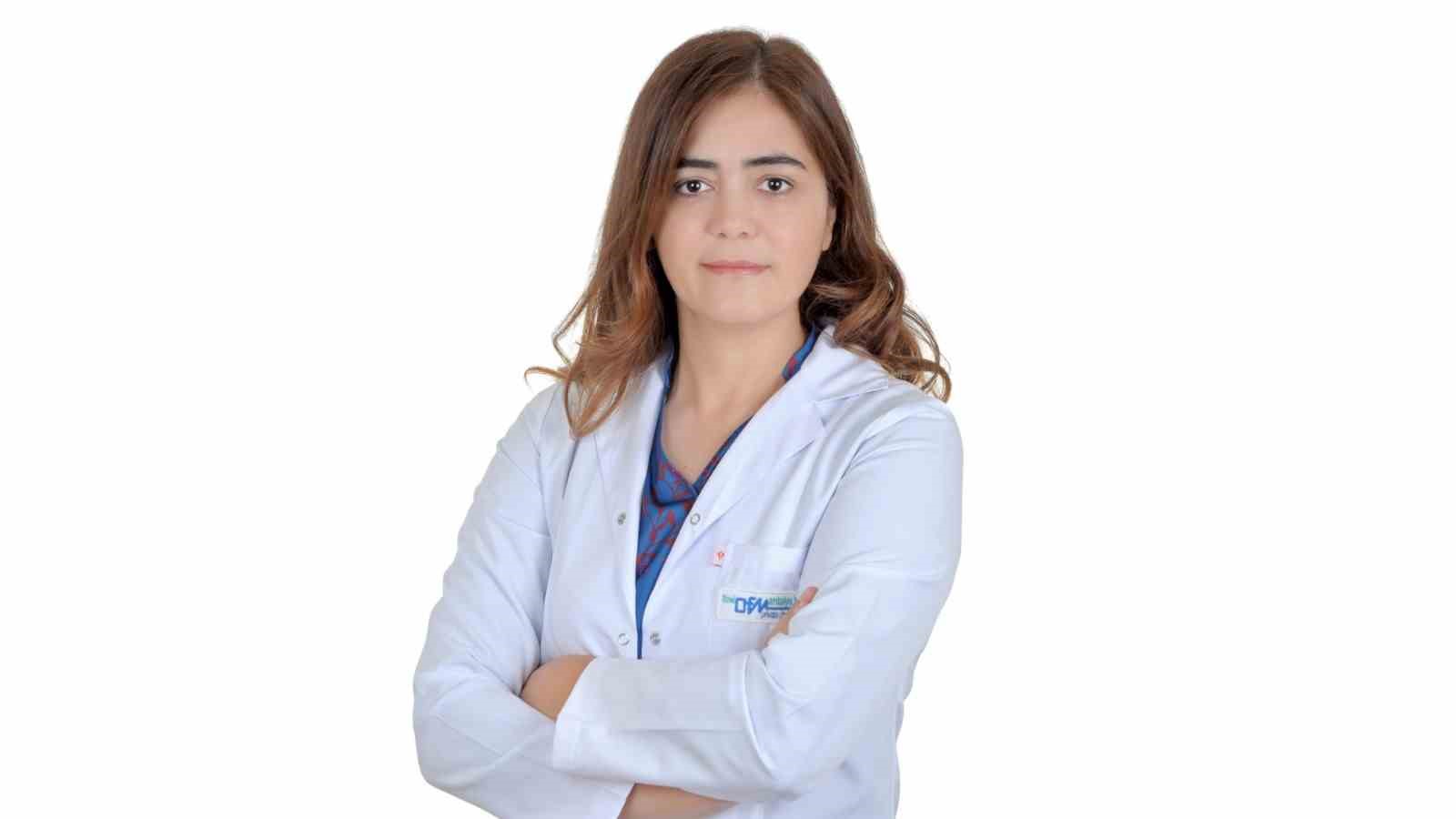 GÖZ HASTALIKLARI UZMANI DOÇ. DR. ESRA AYHAN TUZCU, 60 YAŞIN