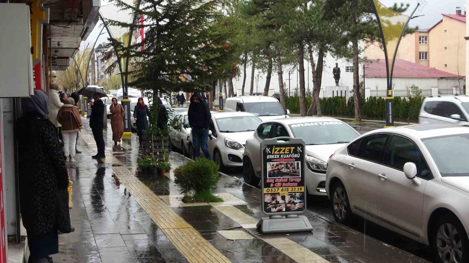 BİNGÖL’DE 4.5 BÜYÜKLÜĞÜNDE DEPREM MEYDANA GELDİ.