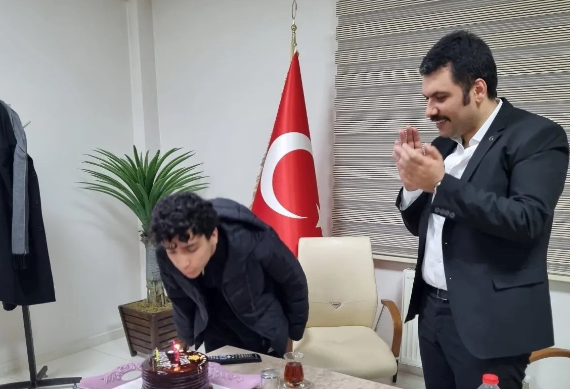BİNGÖL’ÜN KARLIOVA İLÇESİ KAYMAKAMI TUFAN BAĞIR GİLAN, DEPREM BÖLGESİNDEN İLÇEYE