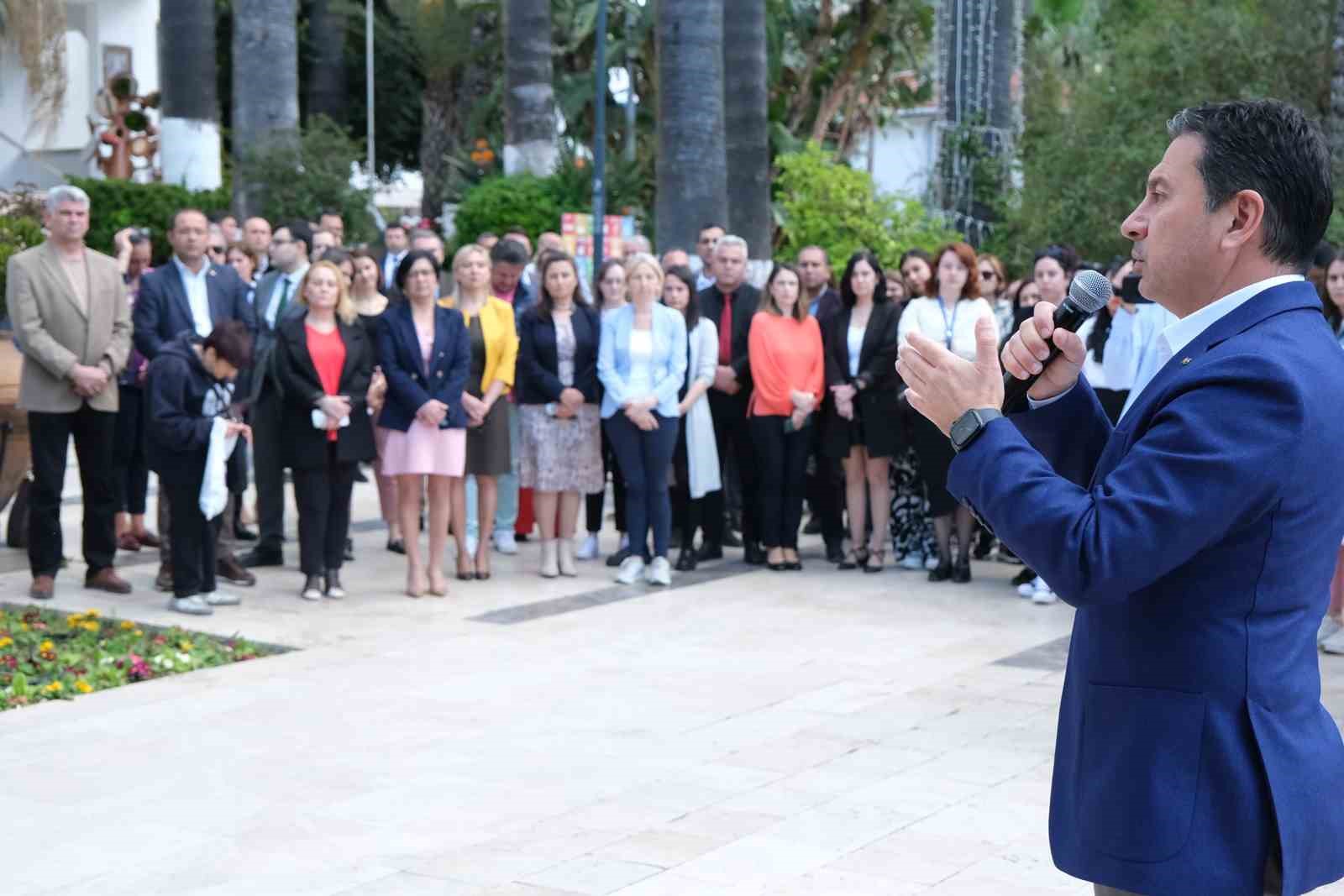 BODRUM BELEDİYE BAŞKANI AHMET ARAS PERSONELİYLE BAYRAMLAŞTI