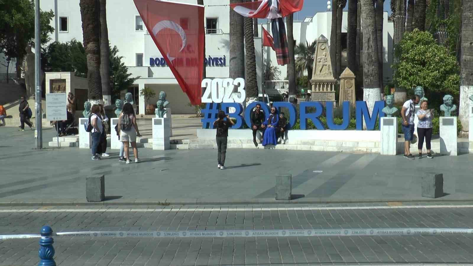 RAMAZAN BAYRAMI TATİLİYLE OKULLARIN ARA TATİLİNİN BİRLEŞMESİNİN ARDINDAN, BODRUM’DA YOĞUNLUK
