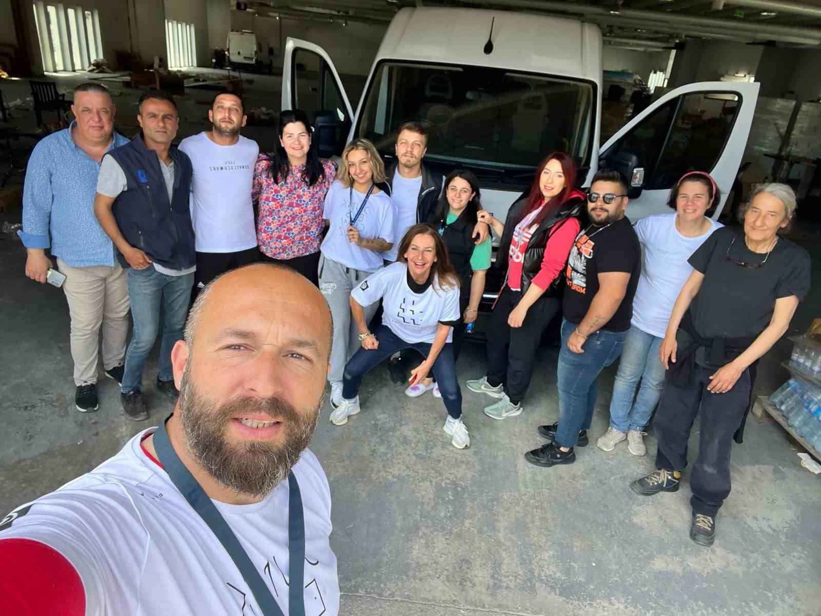 BODRUM’DAN HATAY’A UÇURTMA VE BİSİKLET GÖNDERİLDİ