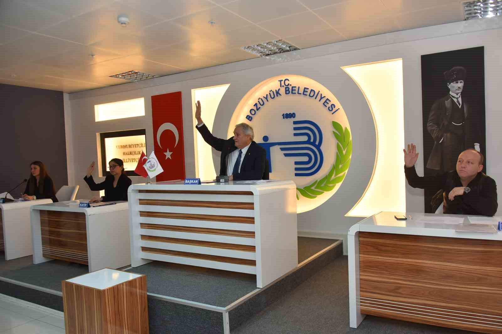 BOZÜYÜK BELEDİYE MECLİSİ’NİN NİSAN AYI TOPLANTISI YAPILDI