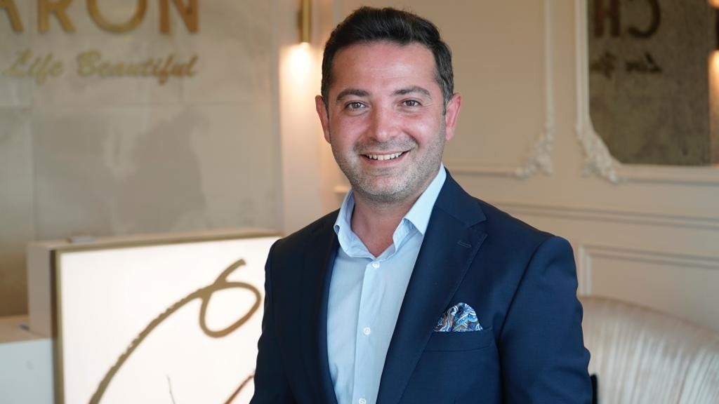 CİLT UZMANI VE PHANES BEAUTY YÖNETİM KURULU BAŞKANI AHMET AKIN,