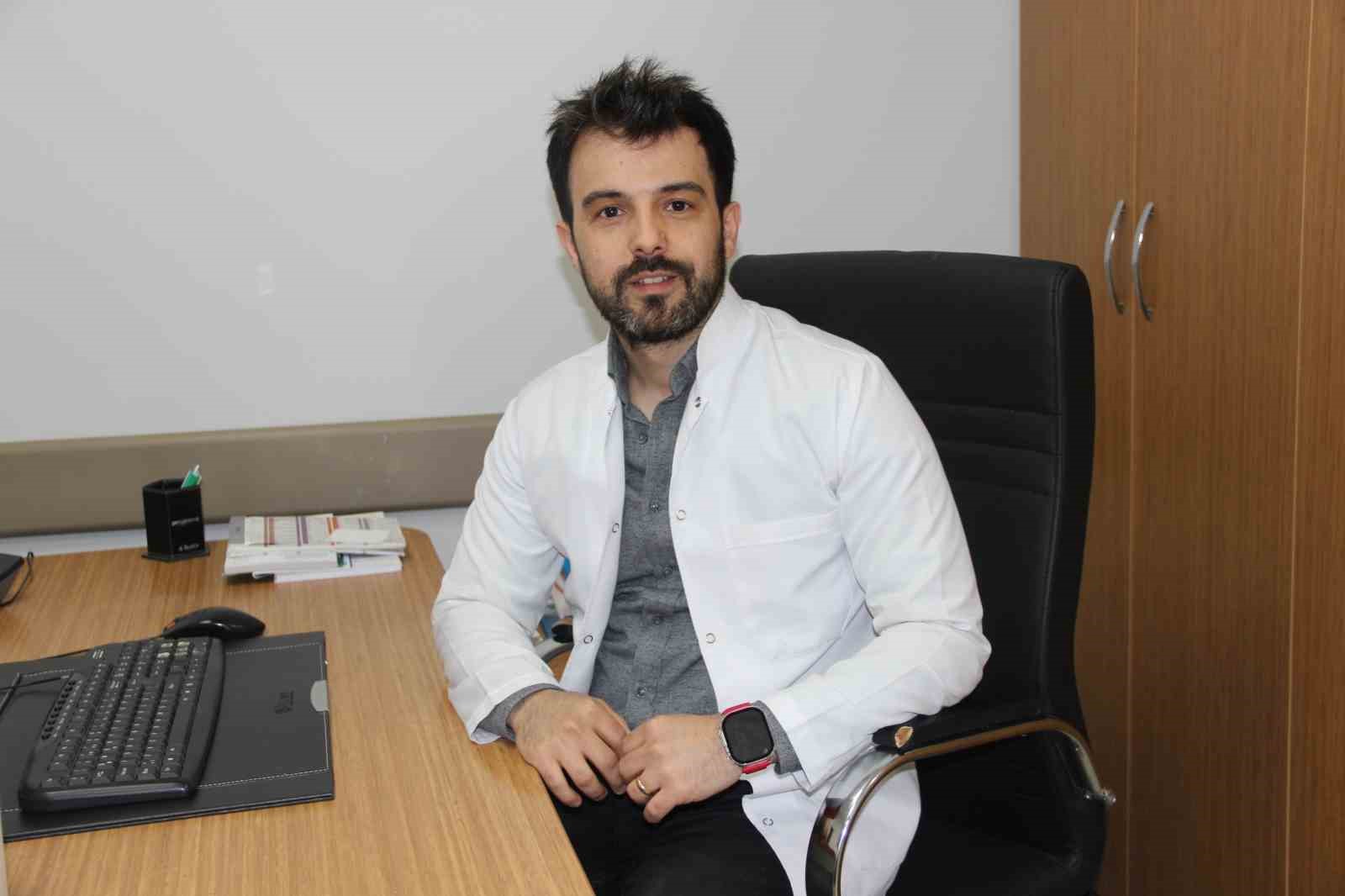 DERMATOLOJİ UZMANI DR. YUSUF CİHAN DİRİM, BOTOKS TOKSİN ENJEKSİYON UYGULAMALARI