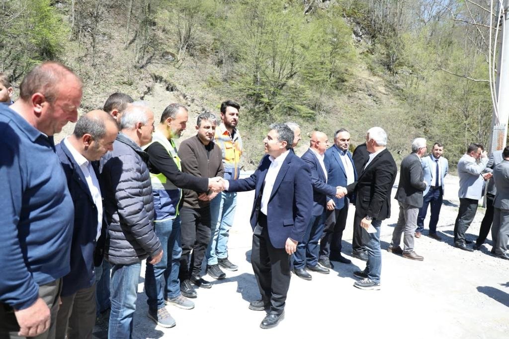 DÜZCE İL ÖZEL İDARESİ BÜNYESİNDE BULUNAN TAŞ KIRMA VE ELEME