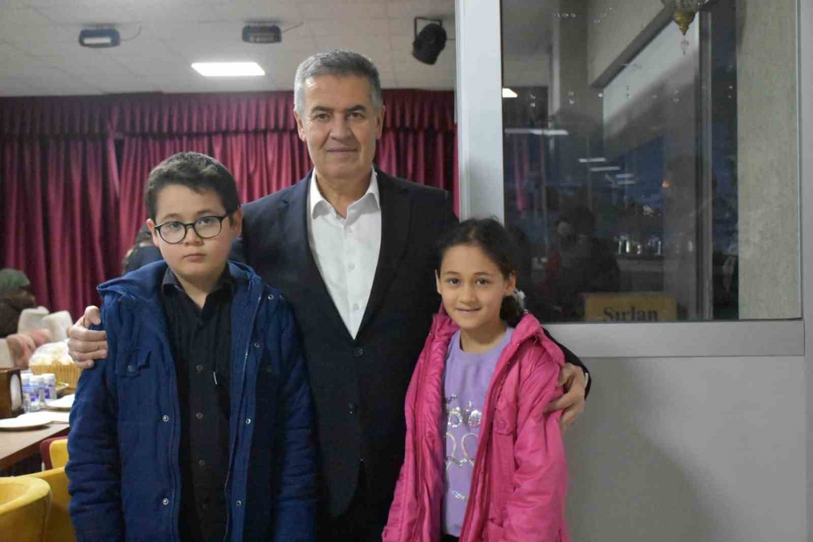 AYDIN’IN BUHARKENT İLÇESİNDE HER YIL RAMAZAN AYINDA KUTLANAN ‘DÜNYA YETİMLER