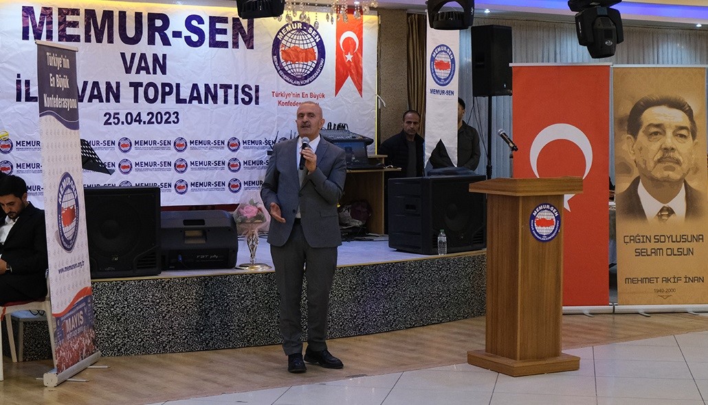 AK PARTİ VAN MİLLETVEKİLİ ADAYI VE MKYK ÜYESİ BURHAN KAYATÜRK,