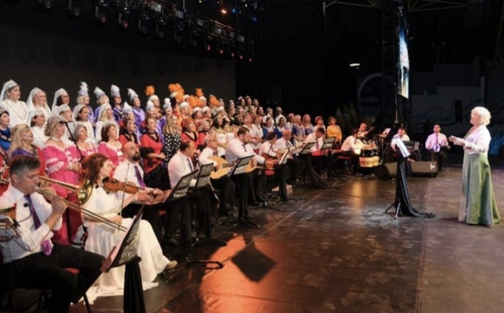 SOSYAL SORUMLULUK PROJELERİNE DESTEK AMAÇLI BUGÜNE KADAR 174 KONSER VERMİŞ