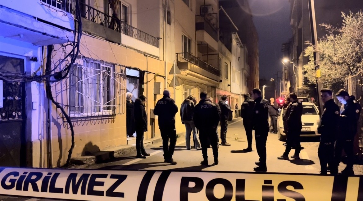 BURSA'NIN OSMANGAZİ İLÇESİNDE PLATONİK AŞIK OLDUĞU SOLİST NURCAN İNAN'I (41)
