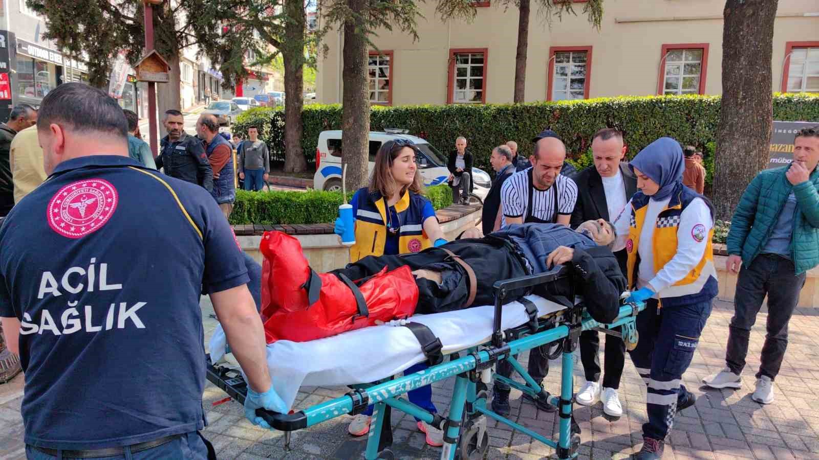 BURSA'NIN İNEGÖL İLÇESİNDE MEYDANA GELEN OLAYDA TİCARİ TAKSİDEN İNEN SALDIRGAN,