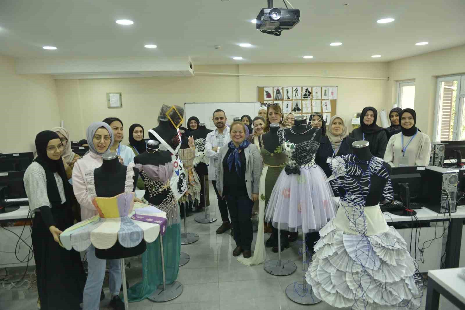 YILDIRIM BELEDİYESİ SOSYAL İNOVASYON MERKEZİ ARTİSTİK ÇİZİM VE DRAPAJ KURSU