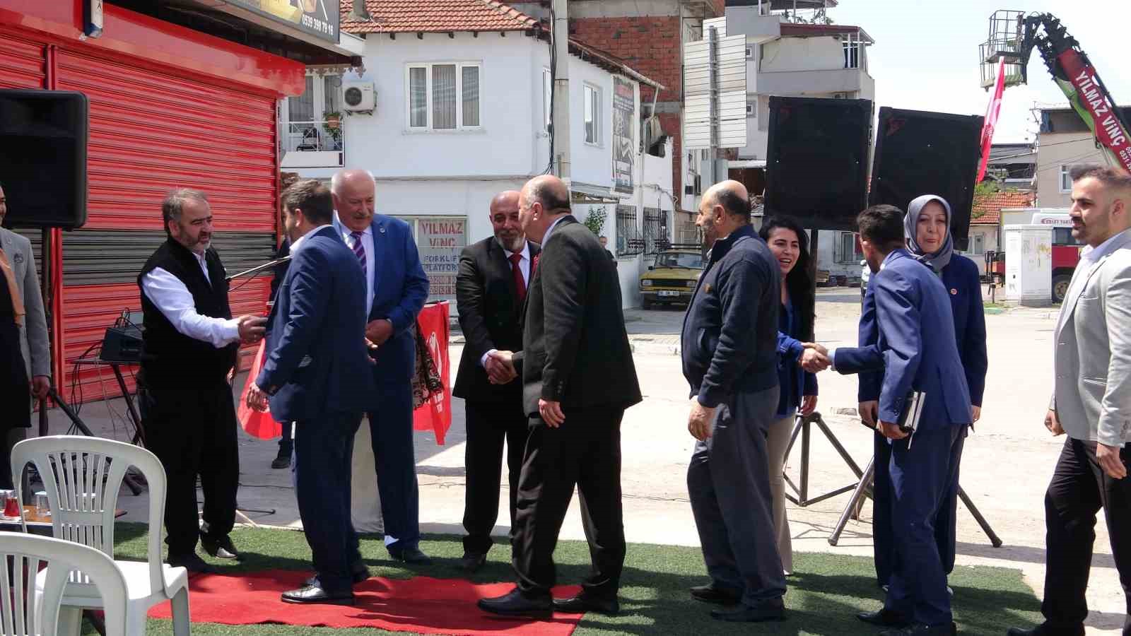 BÜYÜK BİRLİK PARTİSİ BAYRAMLAŞMA PROGRAMINDA BİR ARAYA GELDİ