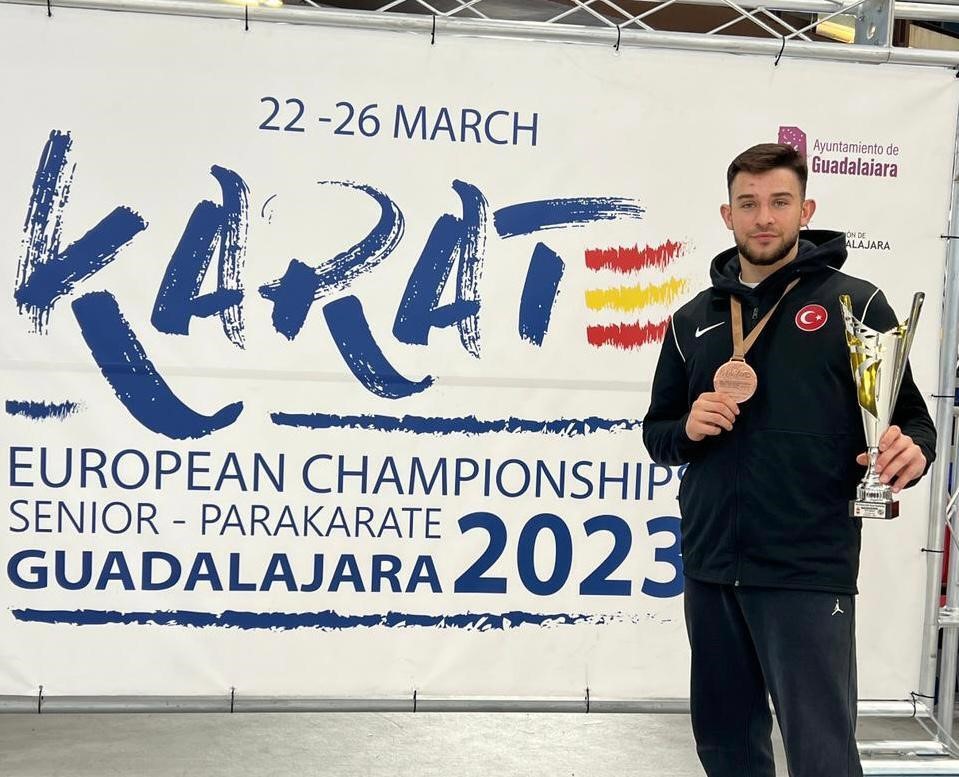 SAKARYA BÜYÜKŞEHİR BELEDİYESİ SPOR KULÜBÜ KARATE SPORCUSU, POLONYA’DA DÜZENLENECEK OLAN