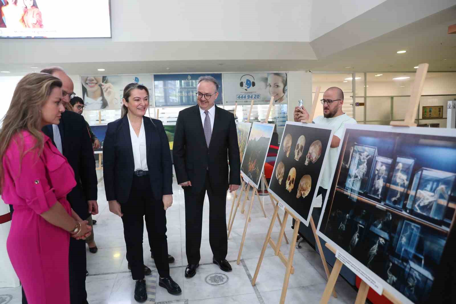 SERGİNİN AÇILIŞINA ANTALYA BÜYÜKŞEHİR BELEDİYESİ GENEL SEKRETERİ CANSEL TUNCER, ÇEK