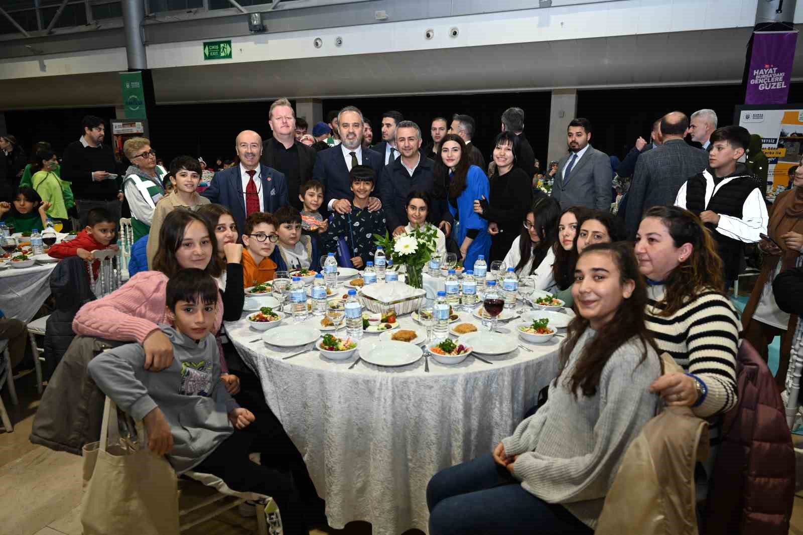 BÜYÜKŞEHİR’DEN ANLAMLI İFTAR