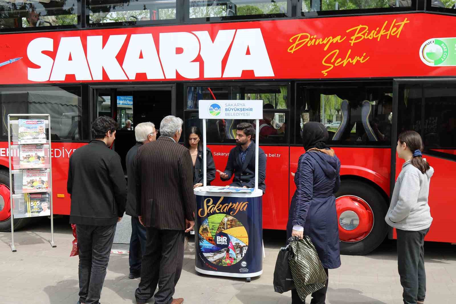 15-22 NİSAN TURİZM HAFTASI SEBEBİYLE KİTAPÇILAR SOKAĞI’NDA TANITILAN SAKARYA BÜYÜKŞEHİR