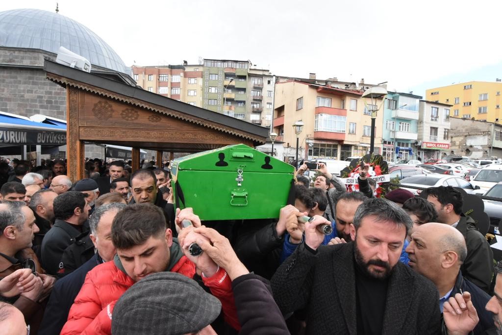 ERZURUM BASINININ DUAYEN İSİMLERİNDEN NECATİ ÇAKIR SON YOLCULUĞUNA DUALARLA UĞURLANDI.