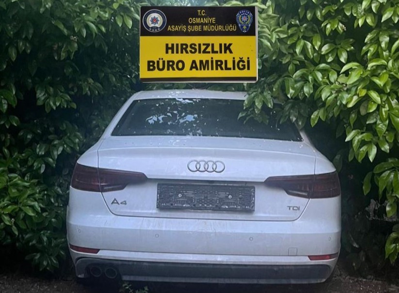 OSMANİYE’DE ÇALINAN OTOMOBİL PORTAKAL BAHÇESİNDE BULUNDU