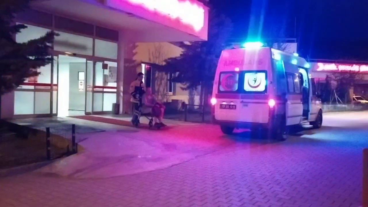 ÇORUM’UN İSKİLİP İLÇESİNDE TERAVİH NAMAZI SONRASI CAMİDEN ÇIKANLARA ATEŞ AÇILMASI