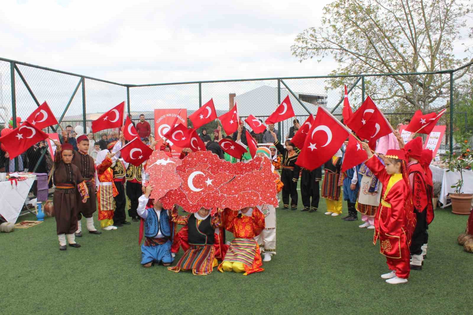 ÇAN’DA 23 NİSAN BAYRAMI KUTLANDI