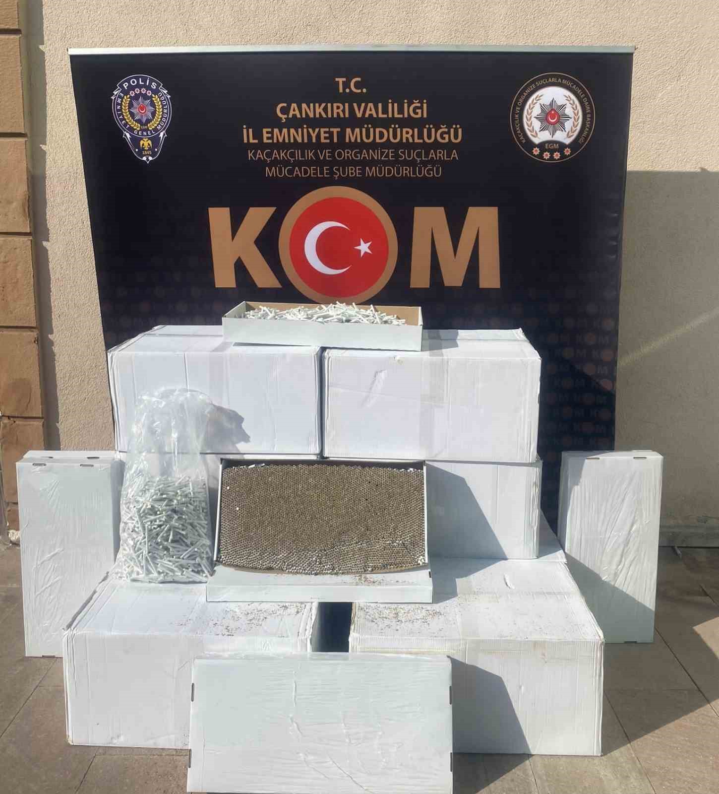 ÇANKIRI'DA POLİS EKİPLERİ TARAFINDAN DÜZENLENEN OPERASYONDA 18 BİN ADET İÇİ