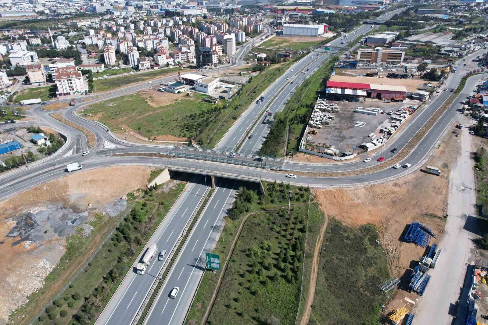 ÇAYIROVA TURGUT ÖZAL KÖPRÜSÜ’NE İLAVE KÖPRÜ İNŞA EDİLMESİYLE, SANAYİ ALANLARIYLA