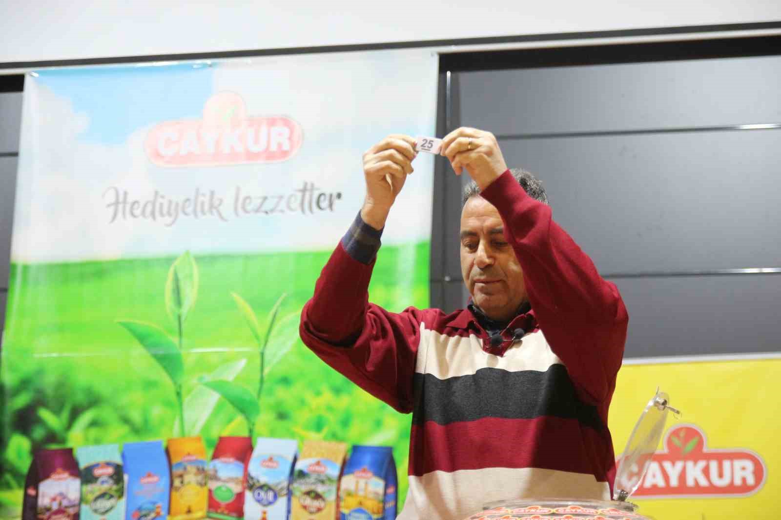 ÇAY İŞLETMELERİ GENEL MÜDÜRLÜĞÜ (ÇAYKUR) BÜNYESİNDE MEVSİMLİK OLARAK ÇALIŞACAK BİN