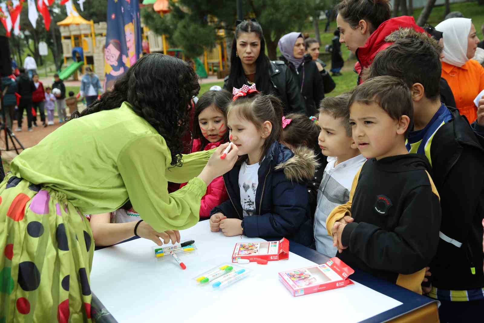 23 NİSAN ULUSAL EGEMENLİK VE ÇOCUK BAYRAMI ÇEKMEKÖY’DE DÜZENLENEN BİRBİRİNDEN