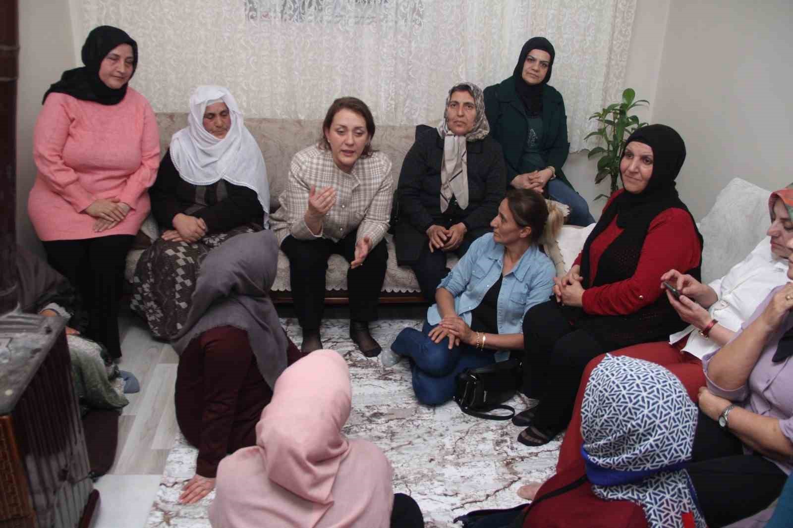 AK PARTİ ERZURUM MİLLETVEKİLİ ADAYI AYŞE DENİZ ÇELİK, PALANDÖKEN İLÇESİ’NDE