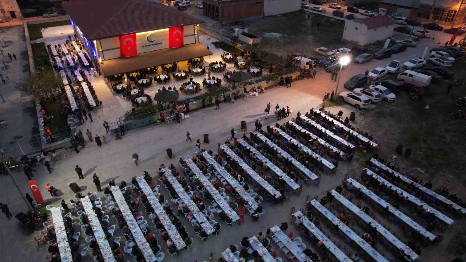 ÇİFTELER BELEDİYESİ TARAFINDAN DÜZENLENEN GELENEKSEL KADİR GECESİ İFTAR PROGRAMI VATANDAŞLARIN