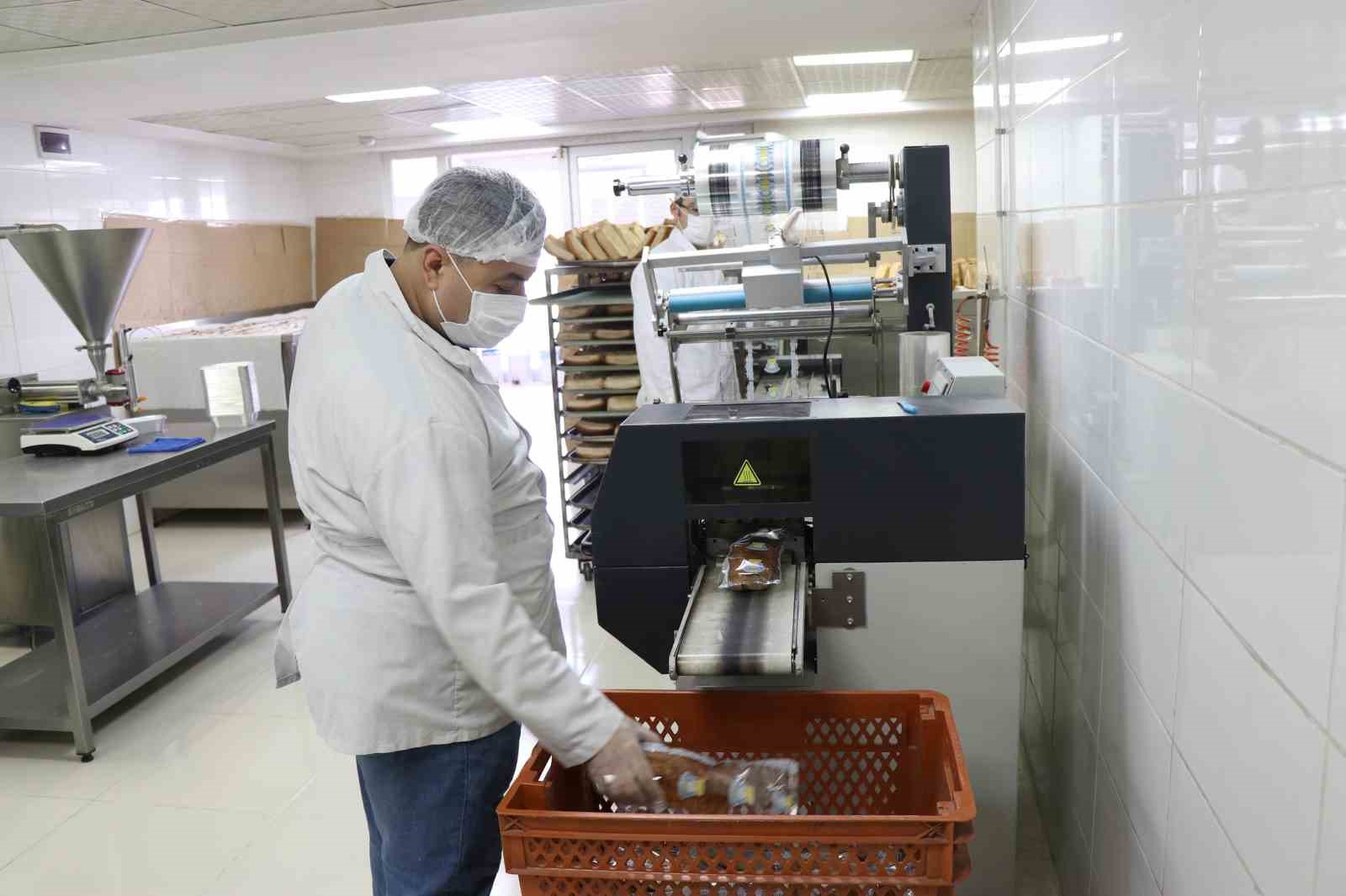 ÇÖLYAK VE FENİLKETONÜRİLİLERE GLUTENSİZ EKMEK DESTEĞİ