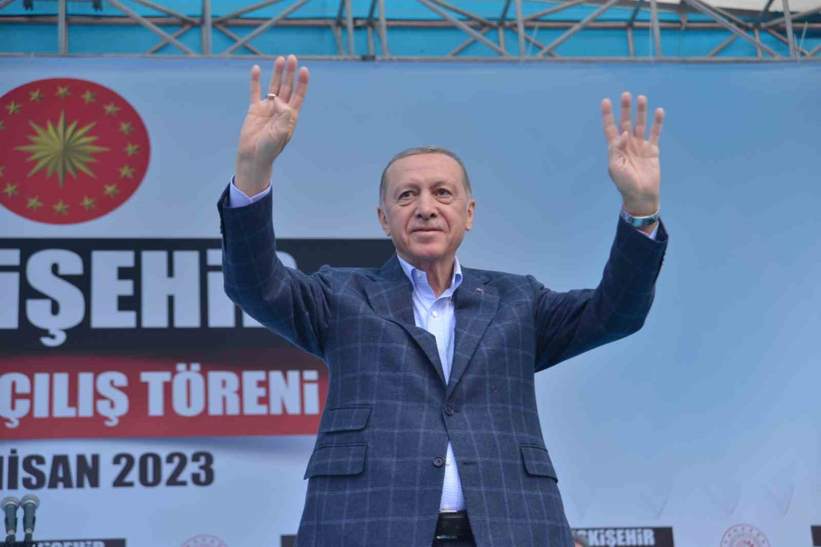 TOPLU AÇILIŞ TÖRENİ İÇİN ESKİŞEHİR’E GELEN CUMHURBAŞKANI RECEP TAYYİP ERDOĞAN,
