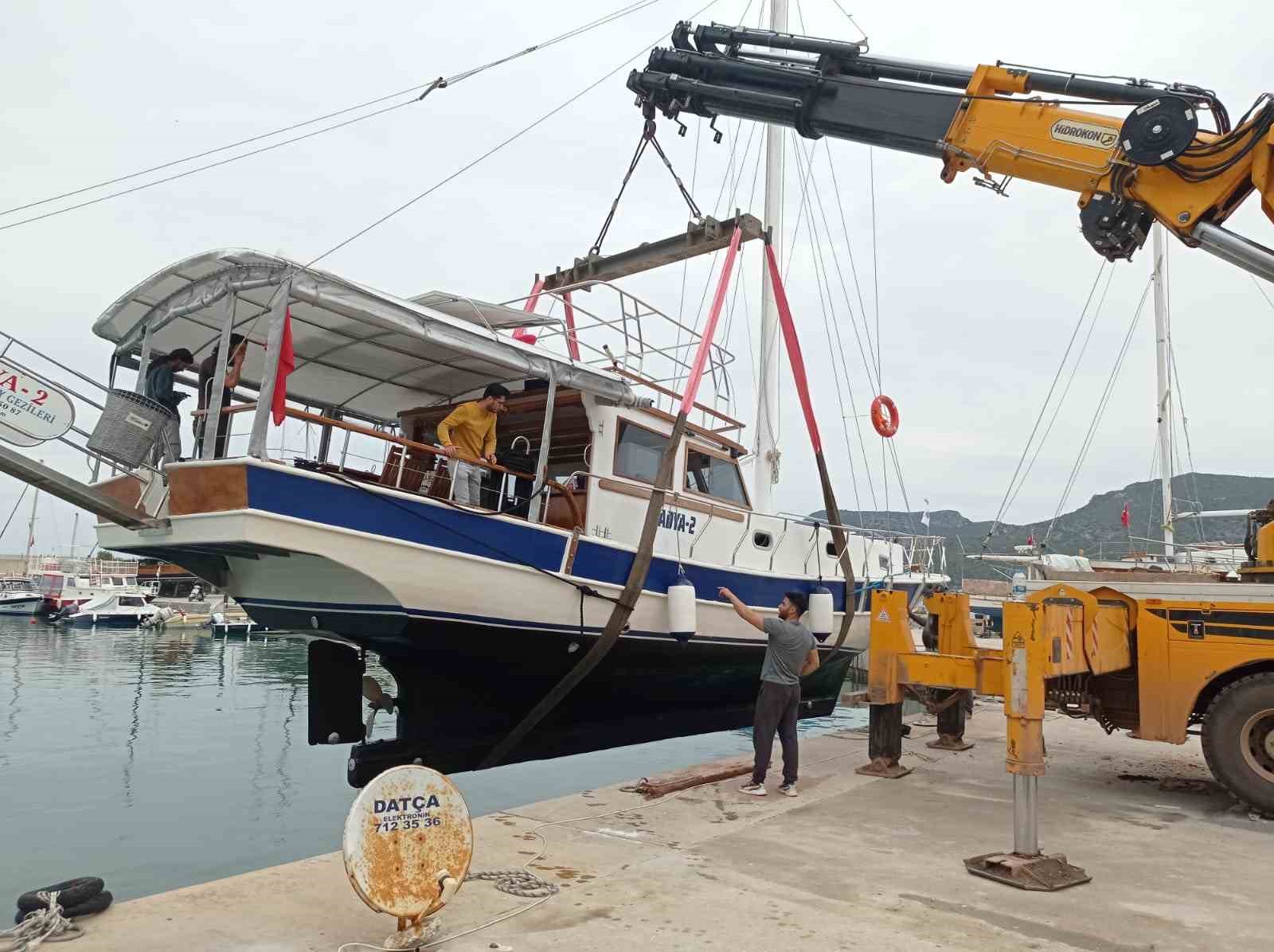 MUĞLA'NIN DATÇA İLÇESİNDE DENİZ TURİZMİNDE FAALİYET GÖSTEREN DATÇA KUMLUK DENİZ