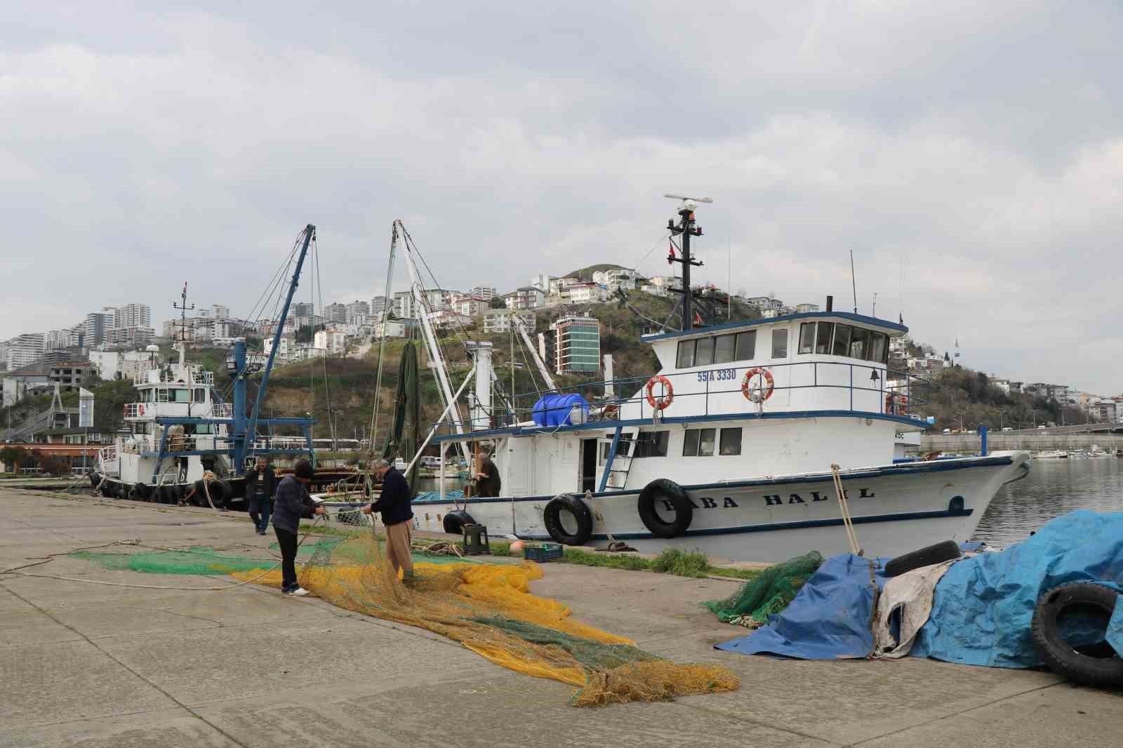 SU ÜRÜNLERİ KAYNAKLARIMIZDAN EKONOMİK OLARAK YARARLANMAK, DENİZ VE İÇ SULARDAKİ