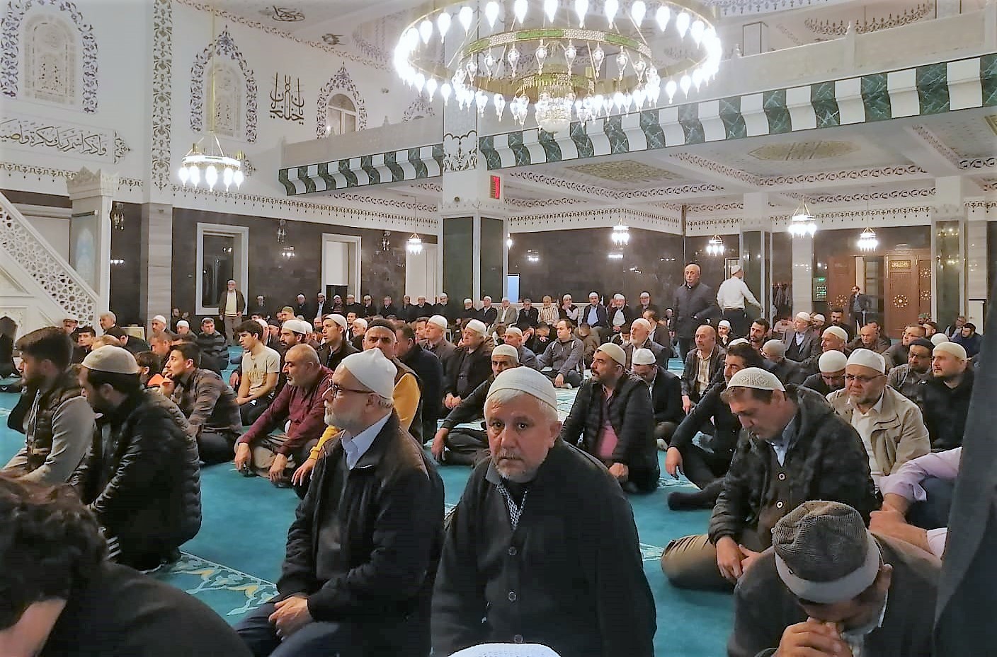 DENİZLİ’DE HACI AHMET PAKEL CAMİSİNDE DÜZENLENEN İFTAR PROGRAMINA KATILAN 3