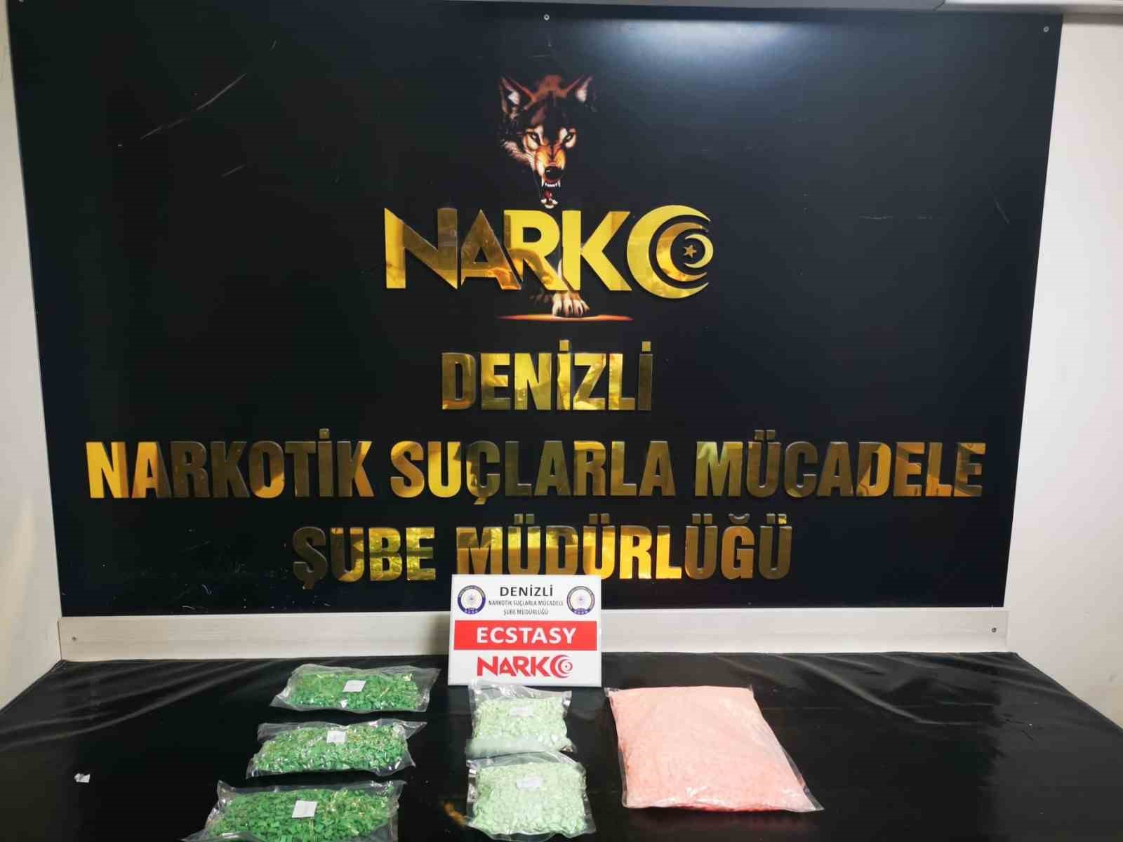 DENİZLİ'DE YAPILAN EŞ ZAMANLI OPERASYONLARDA TUTUKLANAN 9 ZEHİR TACİRİNDEN KİLOLARCA