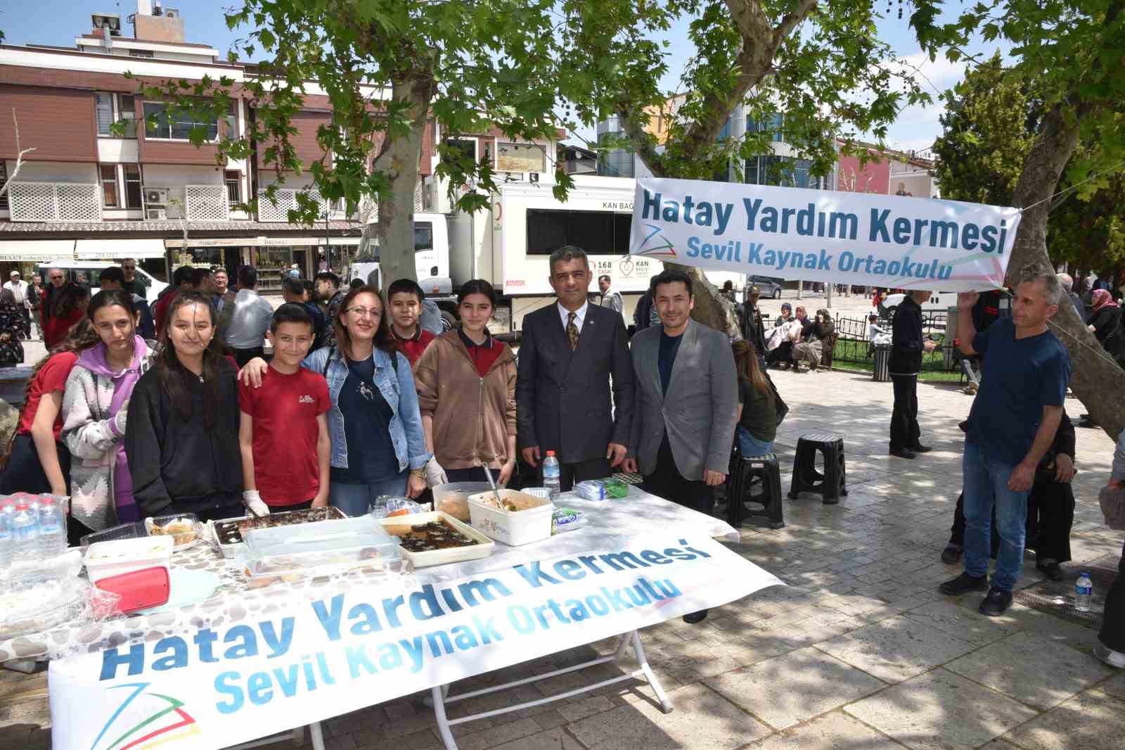 DENİZLİ’DE ORTAOKUL ÖĞRENCİLERİ DEPREMDEN EN ÇOK ETKİLENEN İLLERDEN BİRİ OLAN