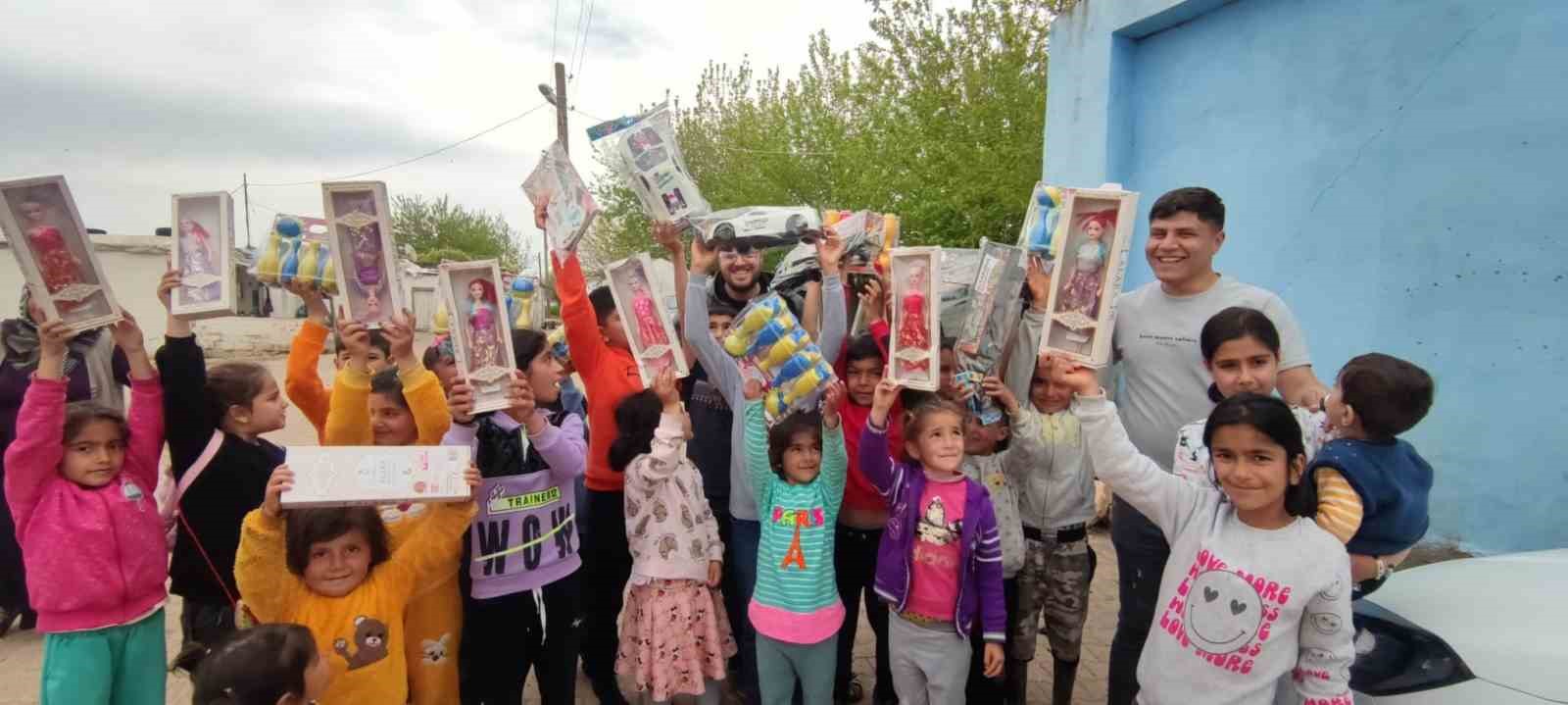 MUŞ’TA YARDIM FAALİYETLERİNİ YÜRÜTEN  "ELDEN ELE MUTLULUK" EKİBİ, KAHRAMANMARAŞ’TA