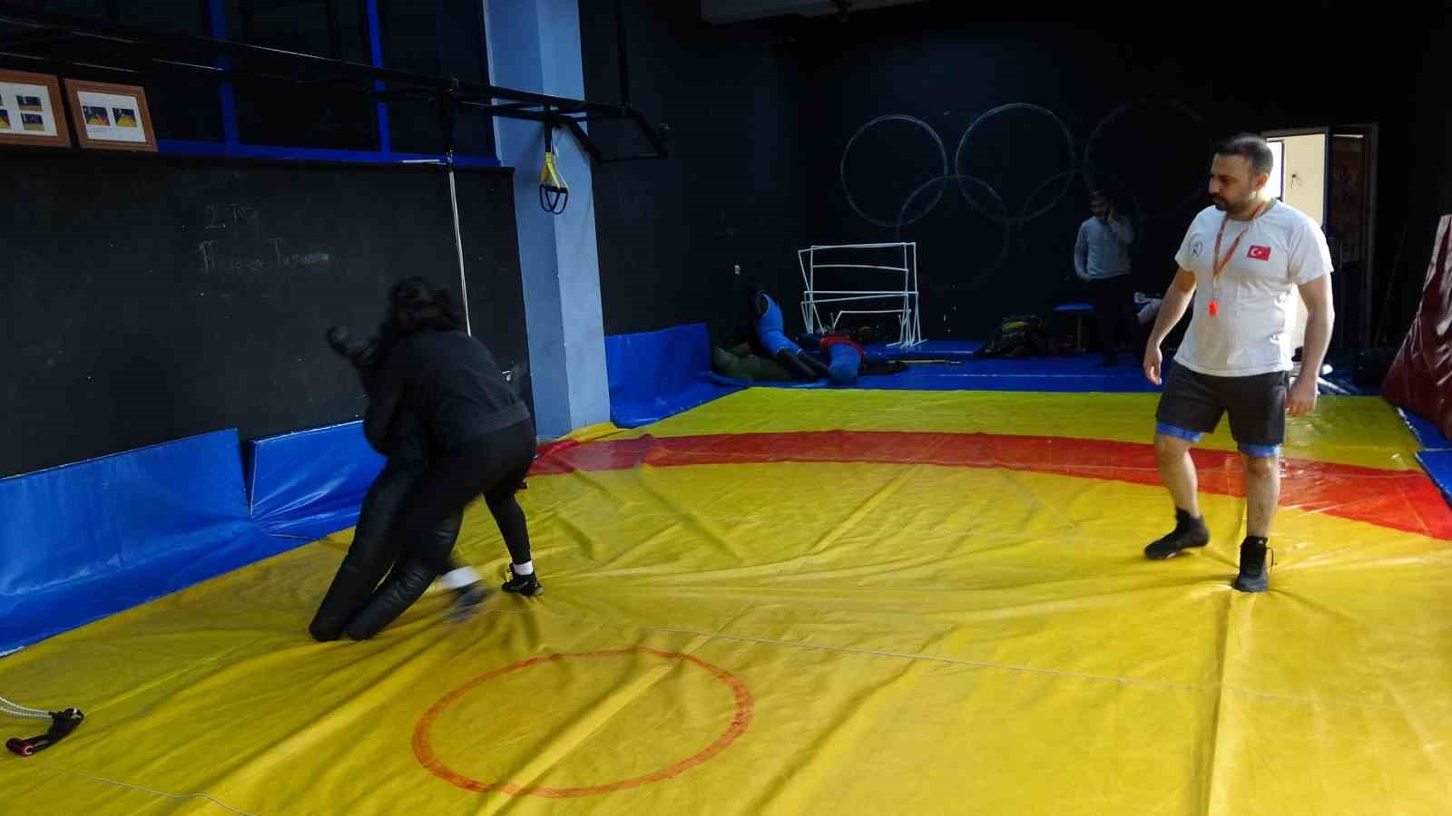 7 YILDIR GÜREŞ SPORU YAPAN VE EN SON İKİ HAFTA