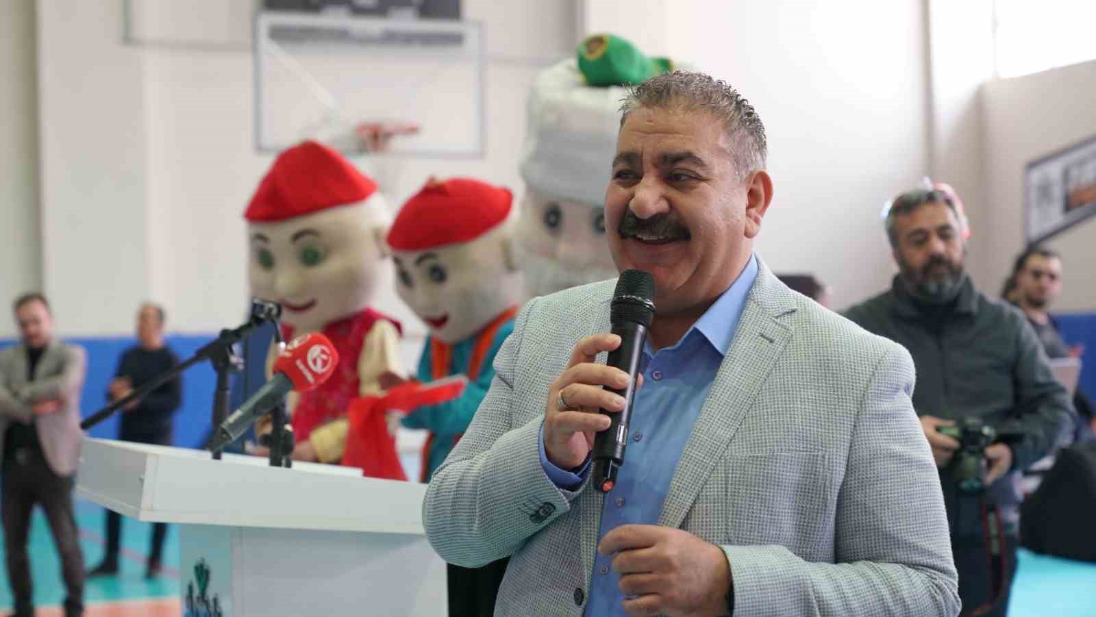 PALANDÖKEN BELEDİYESİ’NİN GELENEKSEL HALE GETİRDİĞİ PALANDÖKEN ÇOCUK ŞENLİĞİ, BU YIL