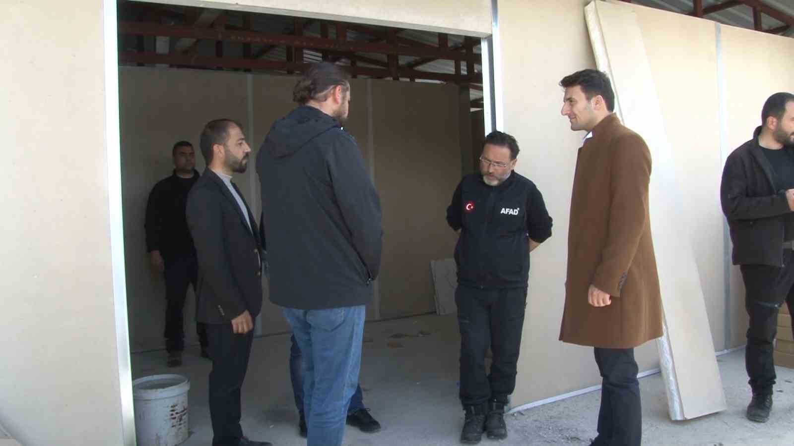 YIKICI DEPREMİN MEYDANA GELDİĞİ ADIYAMAN’DA, VATANDAŞLARDA DEPREMİN İZLERİNİ VE ETKİLERİNİ