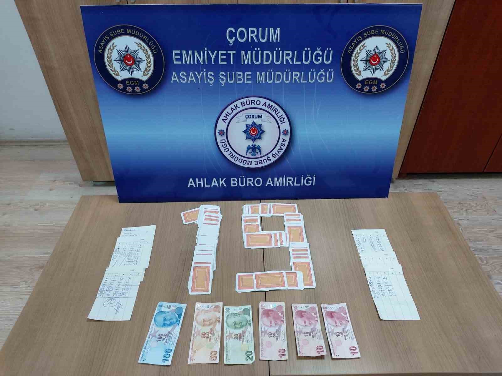 POLİS EKİPLERİ TARAFINDAN DÜZENLENEN OPERASYONU 4 KİŞİYE PARA CEZASI UYGULANIRKEN,