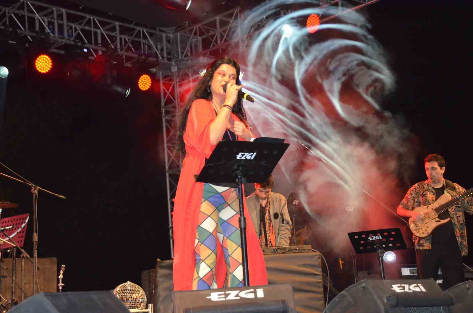 DİDİM VEGFEST KONSERLERLE DEVAM EDİYOR FESTİVAL KAPSAMINDA PINAR KELEŞ VE