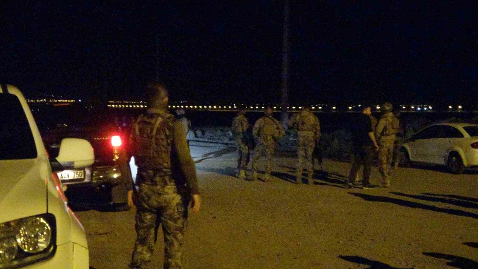 DİYARBAKIR’DA DEVRİYE GEZEN POLİS ARACINA DÜZENLENEN SİLAHLI SALDIRIDA ÖLEN YA