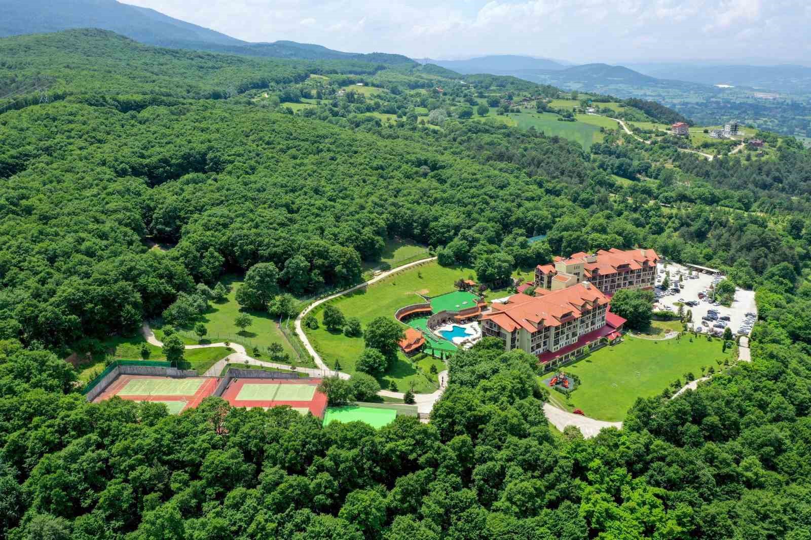 RAMAZAN BAYRAMI TATİLİNİ DOĞAYLA İÇ İÇE GEÇİRMEK İSTEYEN VATANDAŞLAR, BOLU'DA