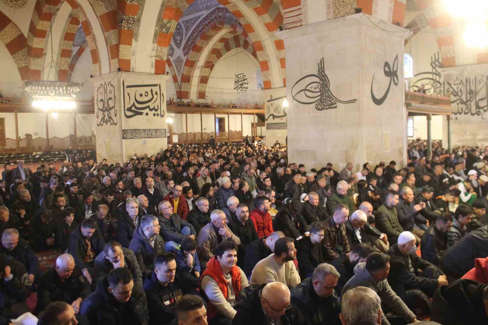 TÜM YURTTA RAMAZAN BAYRAMI COŞKUSU YAŞANIRKEN, SABAHIN ERKEN SAATLERİNDEN İTİBAREN